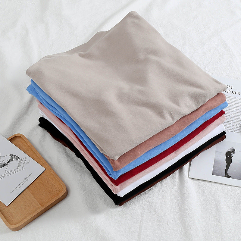 Long-sleeved T-shirt as a base layer in solid colors