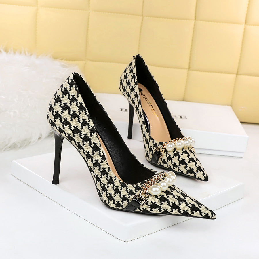 Peacock-patterned low-heeled or high-heel shoes