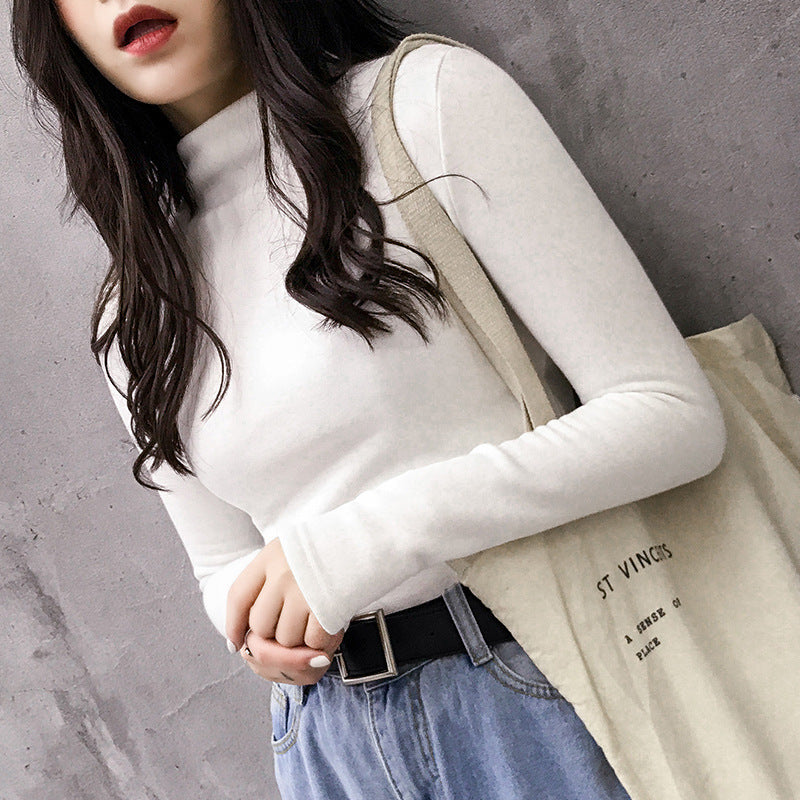 Long-sleeved T-shirt as a base layer in solid colors