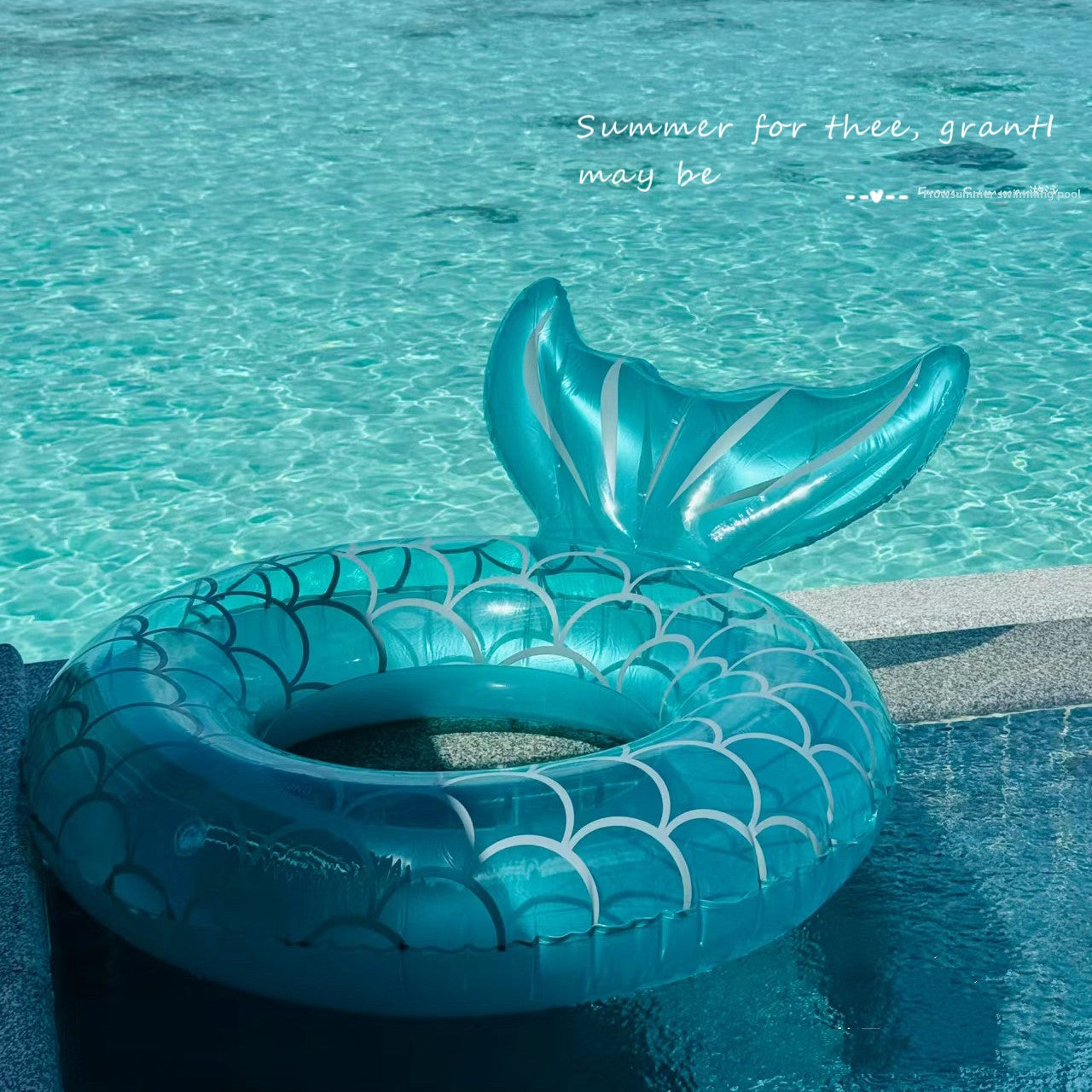Minimalist-style swimming Floaty