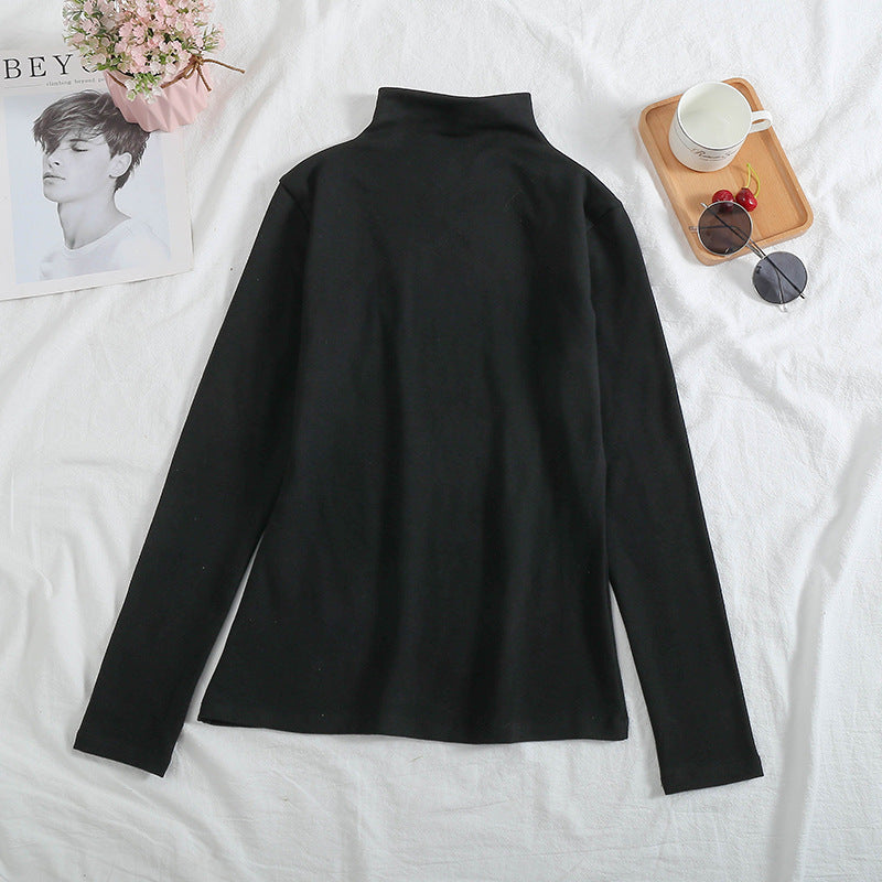 Long-sleeved T-shirt as a base layer in solid colors