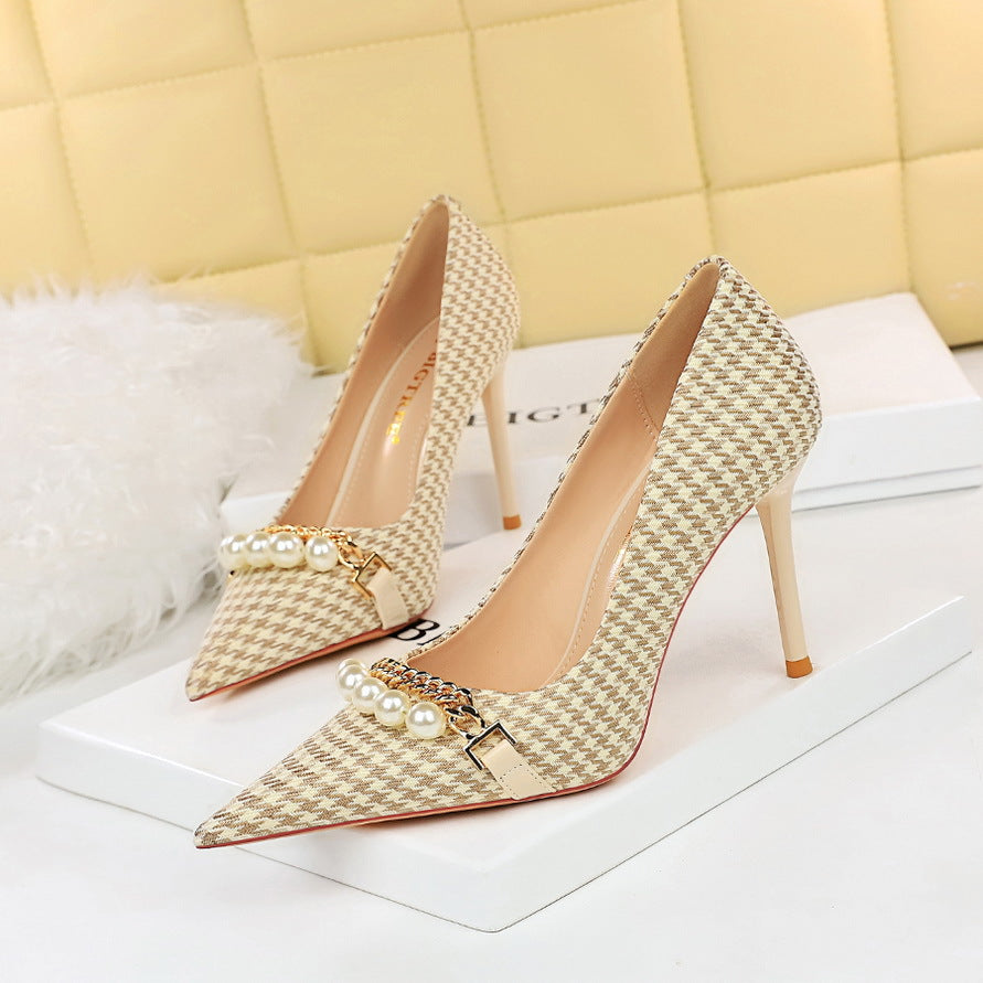 Peacock-patterned low-heeled or high-heel shoes
